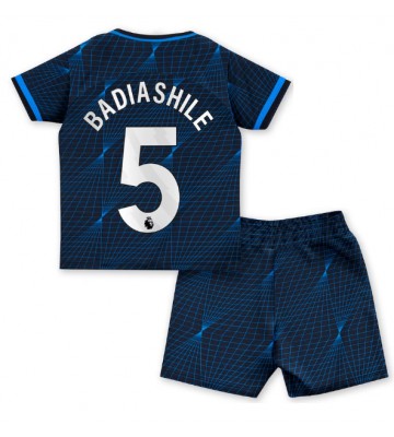 Chelsea Benoit Badiashile #5 Borta Kläder Barn 2023-24 Kortärmad (+ Korta byxor)